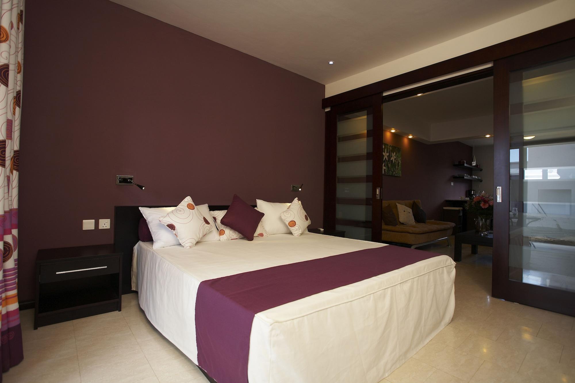 Grand Bay Suites מראה חיצוני תמונה