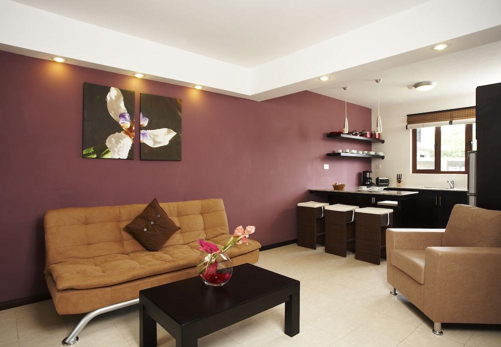 Grand Bay Suites מראה חיצוני תמונה