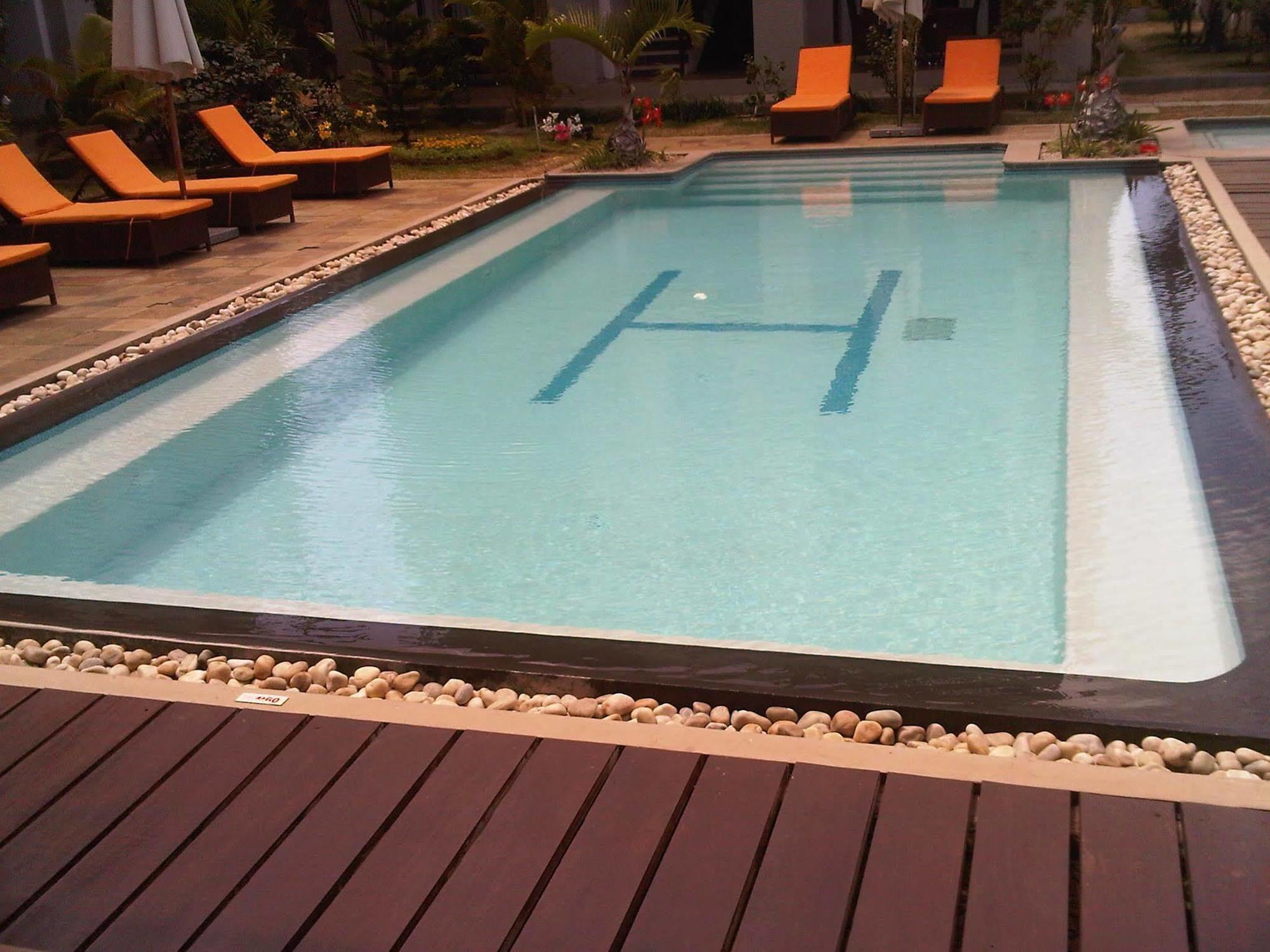 Grand Bay Suites מראה חיצוני תמונה