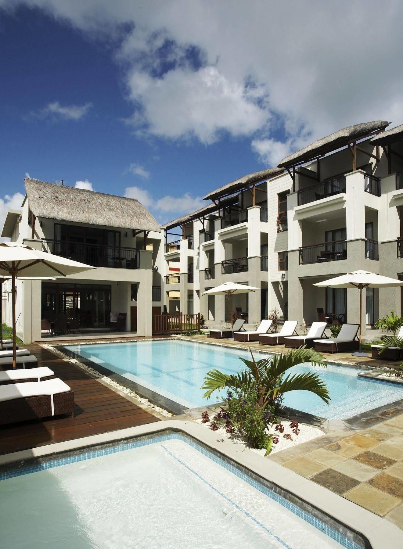 Grand Bay Suites מראה חיצוני תמונה