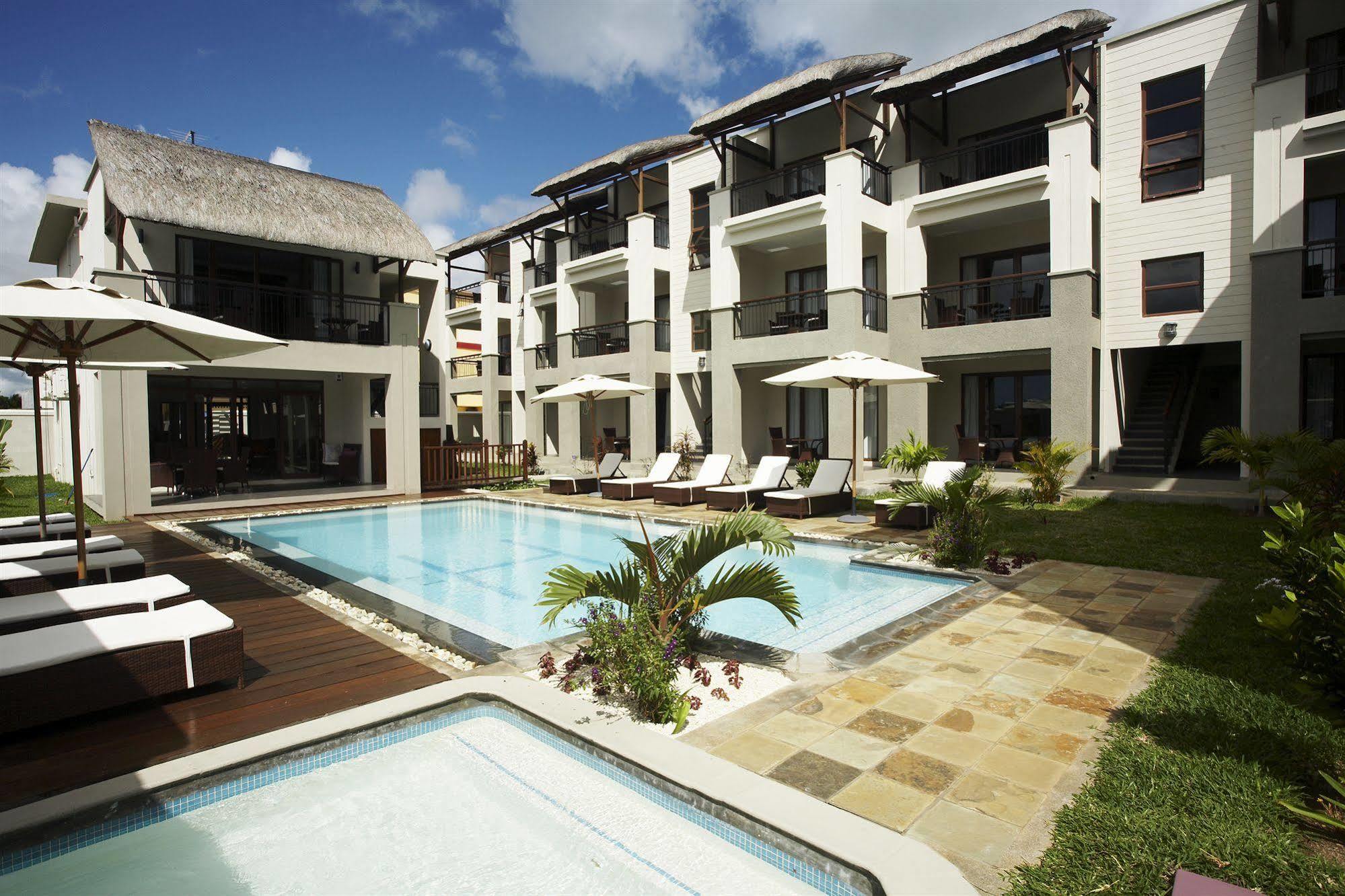 Grand Bay Suites מראה חיצוני תמונה